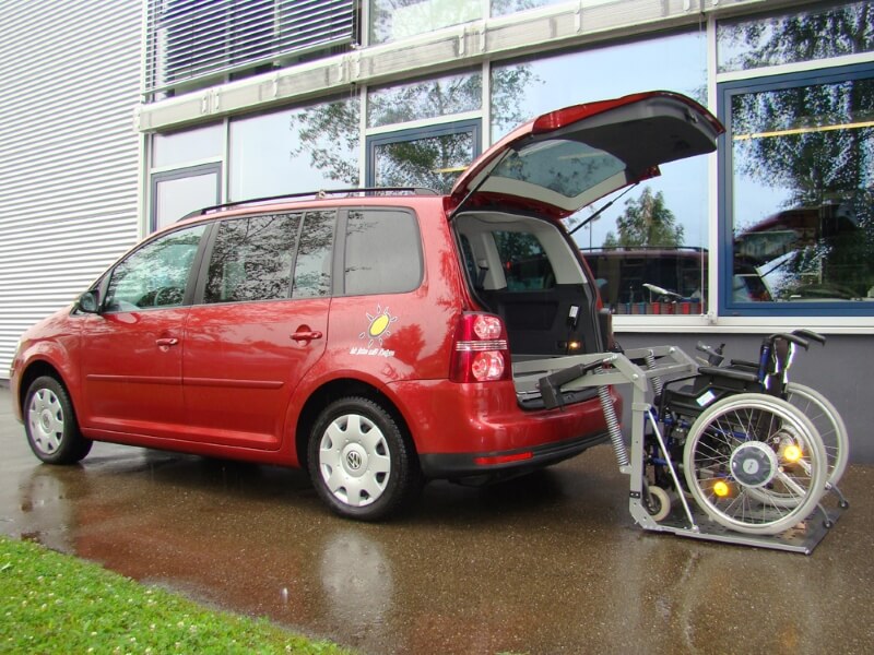 Rollstuhlverladesysteme für Fahrzeuge - Mayr Mobility